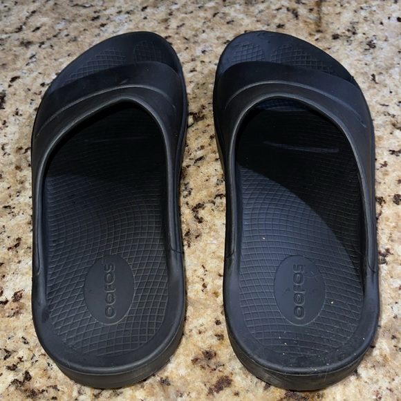 Oofos Slides - Picture 2 of 8